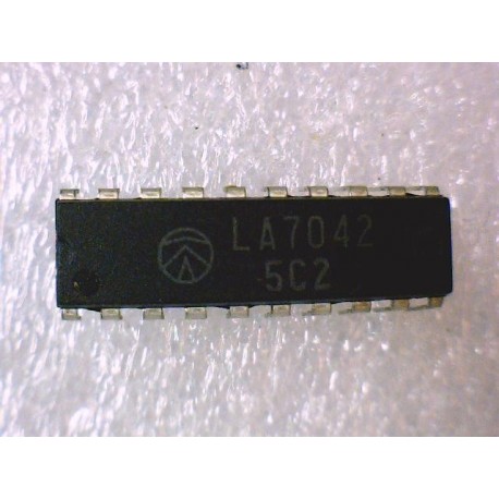 LA7042